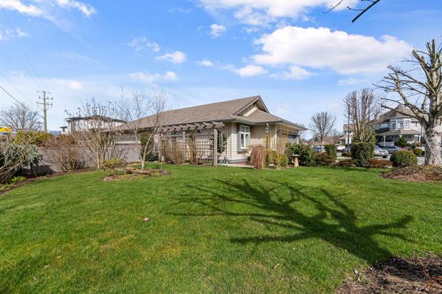 46409 Chester Drive, House detached with 2 bedrooms, 2 bathrooms and null parking in Chilliwack BC | Image 4