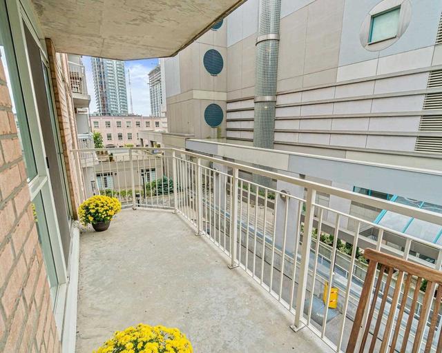 413 - 18 Stafford St, Condo with 1 bedrooms, 1 bathrooms and 1 parking in Toronto ON | Image 9