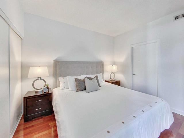 409 - 50 Camden St, Condo with 1 bedrooms, 1 bathrooms and 1 parking in Toronto ON | Image 8