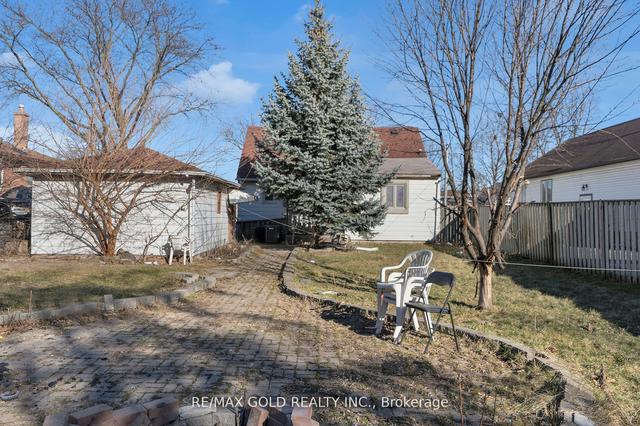 43 North Alarton St, House detached with 3 bedrooms, 2 bathrooms and 5 parking in Mississauga ON | Image 13