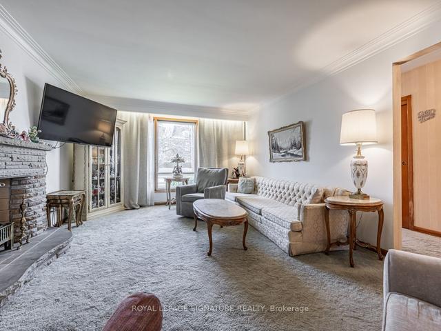 127 Yonge Blvd, House detached with 6 bedrooms, 3 bathrooms and 6 parking in Toronto ON | Image 21