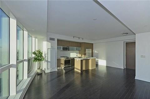 7114 - 388 Yonge St, Condo with 2 bedrooms, 2 bathrooms and 1 parking in Toronto ON | Image 6