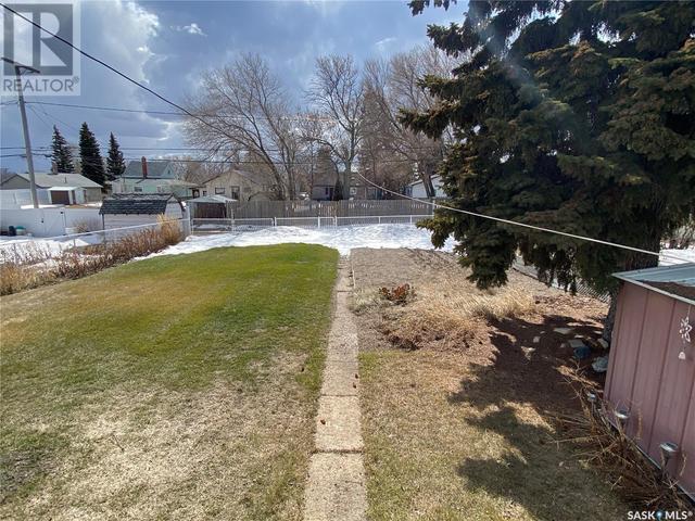 214 4th Avenue W, House detached with 3 bedrooms, 3 bathrooms and null parking in Biggar SK | Image 44
