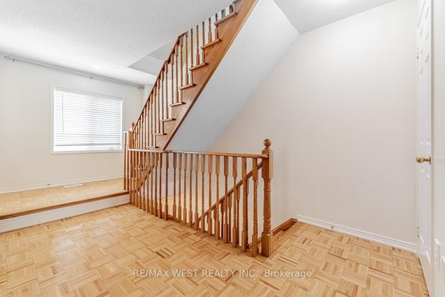 th18 - 375 Cook Rd, Townhouse with 3 bedrooms, 2 bathrooms and 3 parking in Toronto ON | Image 26