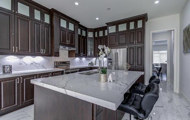 8 Trail Rider Dr, House detached with 4 bedrooms, 4 bathrooms and 4 parking in Brampton ON | Image 9