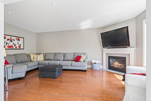 29 Forsyth Cres, House detached with 4 bedrooms, 4 bathrooms and 6 parking in Halton Hills ON | Image 40