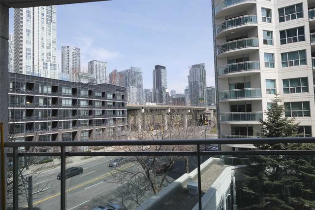 521 - 600 Queens Quay W, Condo with 2 bedrooms, 2 bathrooms and 1 parking in Toronto ON | Image 27