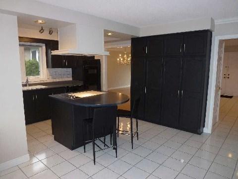 7 Antrim Crt, House detached with 2 bedrooms, 3 bathrooms and 6 parking in Caledon ON | Image 10