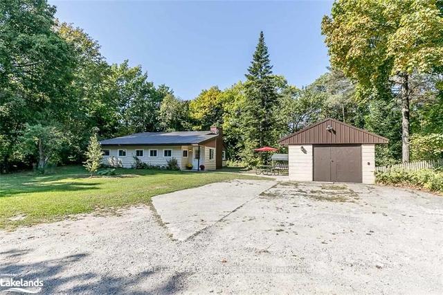 229 Bruce 23 Rd, House detached with 3 bedrooms, 2 bathrooms and 21 parking in Kincardine ON | Image 37