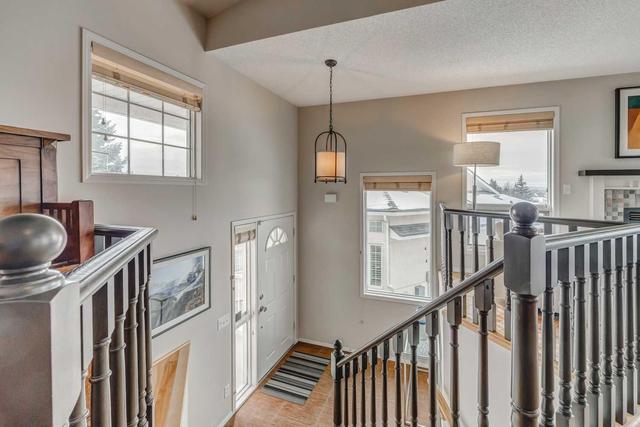 147 Sierra Morena Terrace Sw, Home with 2 bedrooms, 2 bathrooms and 2 parking in Calgary AB | Image 2
