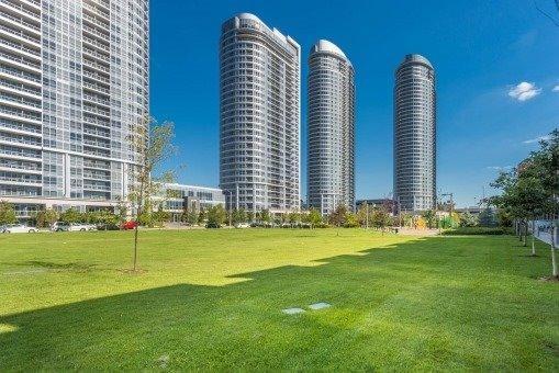 th #12 - 310 Village Green Sq, Townhouse with 3 bedrooms, 3 bathrooms and 2 parking in Toronto ON | Image 10
