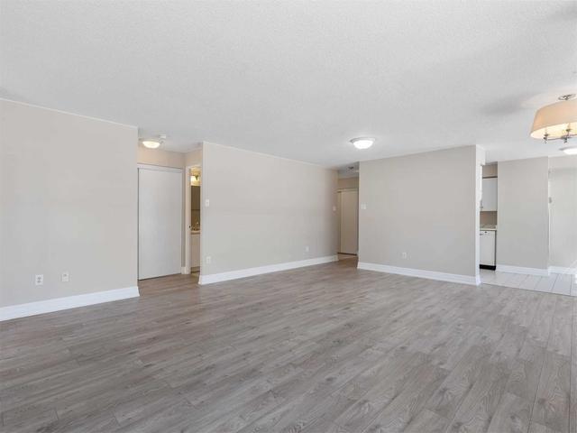 208 - 330 Rathburn Rd W, Condo with 2 bedrooms, 2 bathrooms and 2 parking in Mississauga ON | Image 3