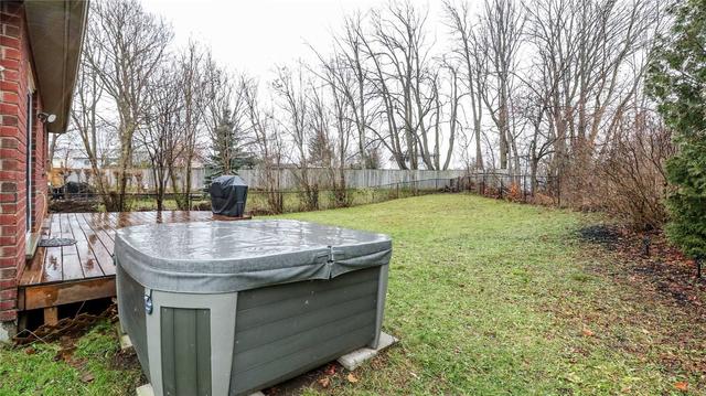 34 Brighton Rd, House detached with 3 bedrooms, 3 bathrooms and 4 parking in Barrie ON | Image 33