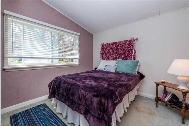 204 Little Ave, House detached with 3 bedrooms, 2 bathrooms and 4 parking in Barrie ON | Image 5