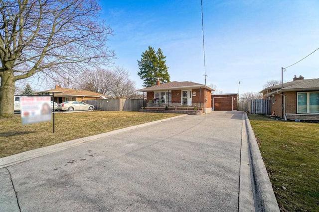 665 Tennyson Ave, House detached with 3 bedrooms, 2 bathrooms and 9 parking in Oshawa ON | Image 12