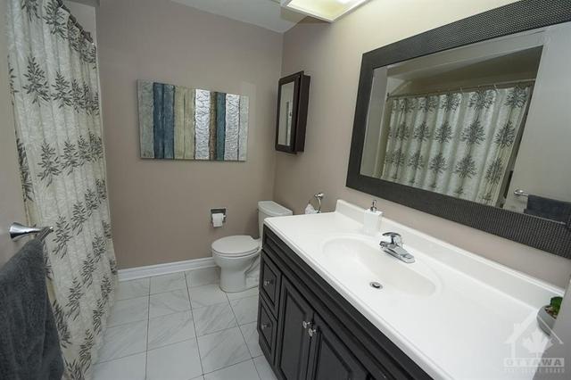 6872 Bilberry Drive, Townhouse with 3 bedrooms, 3 bathrooms and 3 parking in Ottawa ON | Image 20