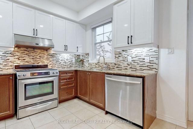 3 - 10 Porter Ave W, House attached with 3 bedrooms, 4 bathrooms and 2 parking in Vaughan ON | Image 2