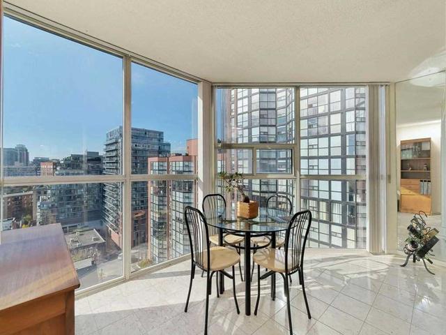 ph10 - 701 King St W, Condo with 2 bedrooms, 2 bathrooms and 1 parking in Toronto ON | Image 2