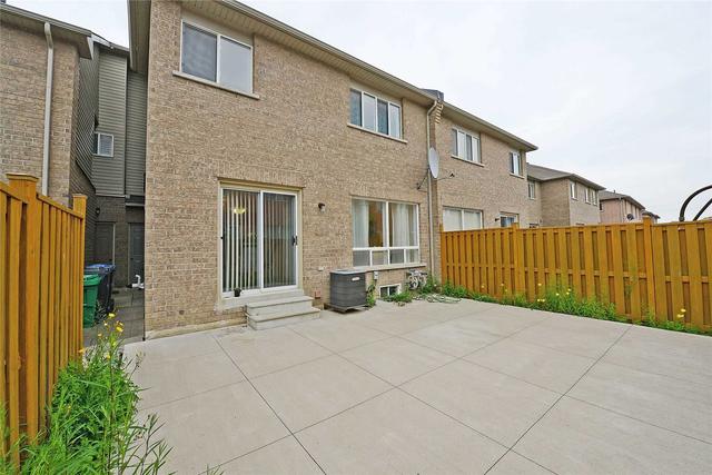 42 Snowshoe Lane, House attached with 3 bedrooms, 3 bathrooms and 4 parking in Brampton ON | Image 25