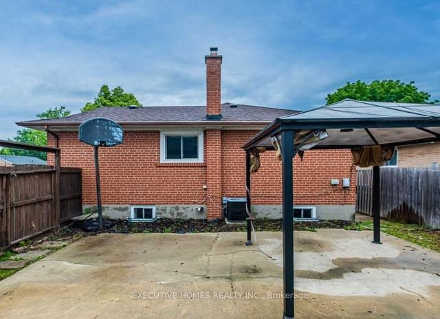 2 Milner Rd, House detached with 3 bedrooms, 3 bathrooms and 4 parking in Brampton ON | Image 15