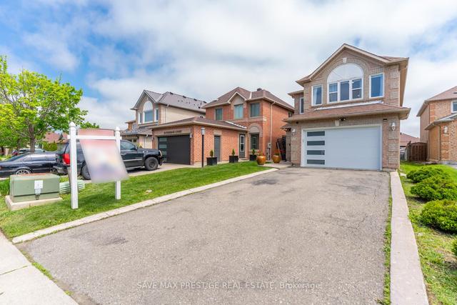 26 Fairbank Crt, House detached with 4 bedrooms, 4 bathrooms and 5 parking in Brampton ON | Image 36