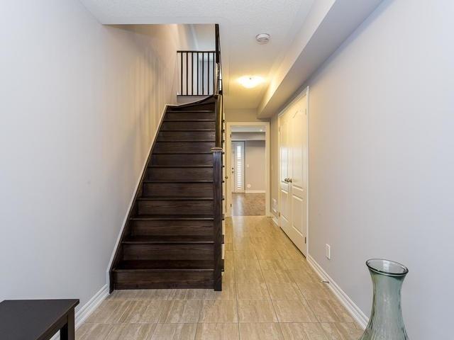 42 Soccavo Cres, Townhouse with 3 bedrooms, 4 bathrooms and 1 parking in Brampton ON | Image 2
