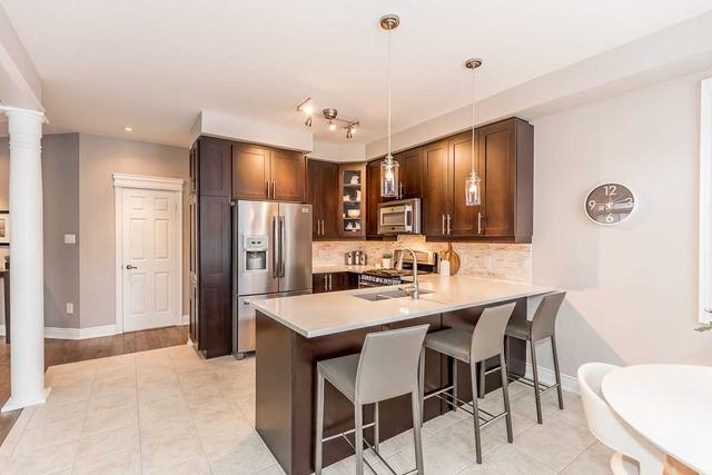 99 Monarchy St, House detached with 4 bedrooms, 3 bathrooms and 4 parking in Barrie ON | Image 7
