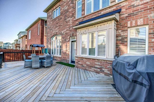 21 Darlet Ave, House detached with 4 bedrooms, 3 bathrooms and 4 parking in Ajax ON | Image 31