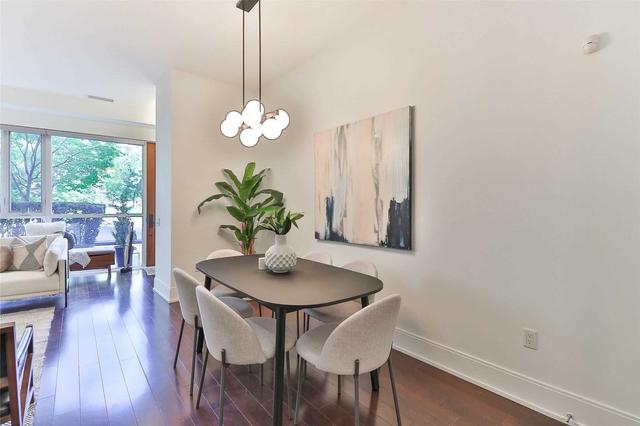 111 - 560 Front St W, Townhouse with 1 bedrooms, 2 bathrooms and 2 parking in Toronto ON | Image 5