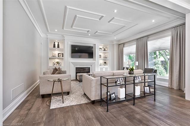 1238 Crawford Court, House detached with 5 bedrooms, 4 bathrooms and 10 parking in Oakville ON | Image 7
