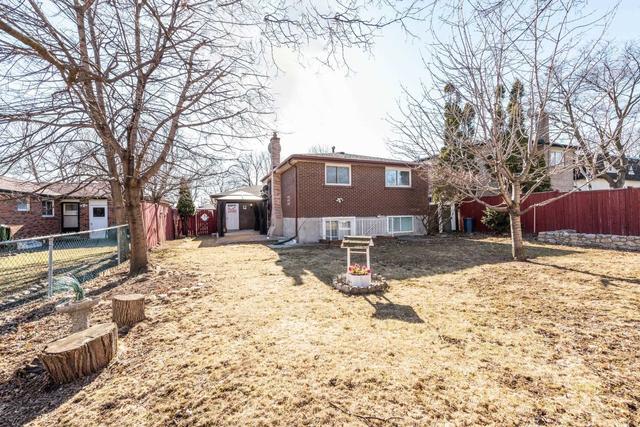 73 Glebe Cres, House detached with 3 bedrooms, 3 bathrooms and 5 parking in Brampton ON | Image 31