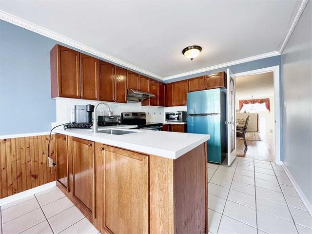 8 Monk Cres, House detached with 2 bedrooms, 2 bathrooms and 3 parking in Ajax ON | Image 5