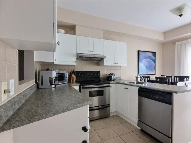 8 - 200 Rustic Hills Cres, Condo with 2 bedrooms, 2 bathrooms and 1 parking in Ottawa ON | Image 9