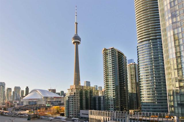 1112 - 8 York St, Condo with 2 bedrooms, 2 bathrooms and 1 parking in Toronto ON | Image 22