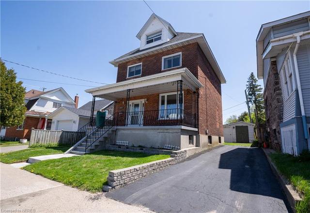 555 Regina Street, House detached with 4 bedrooms, 2 bathrooms and null parking in North Bay ON | Image 1
