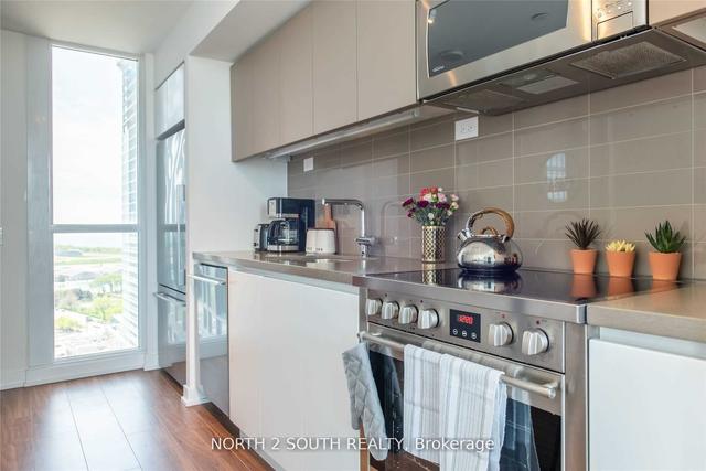 2607 - 85 Queens Wharf Rd, Condo with 1 bedrooms, 1 bathrooms and 1 parking in Toronto ON | Image 10