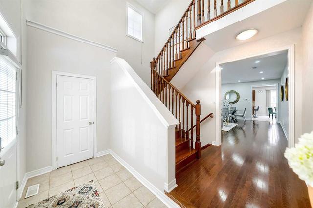 22 Adeline Crt, House detached with 4 bedrooms, 4 bathrooms and 6 parking in Brampton ON | Image 13