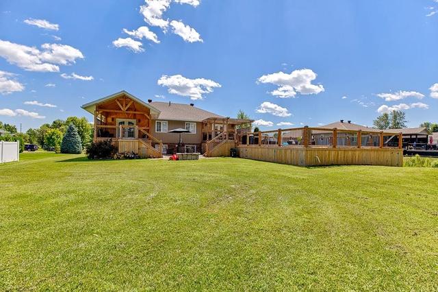 212 Bardis Drive, House detached with 5 bedrooms, 3 bathrooms and 6 parking in Laurentian Valley ON | Image 3