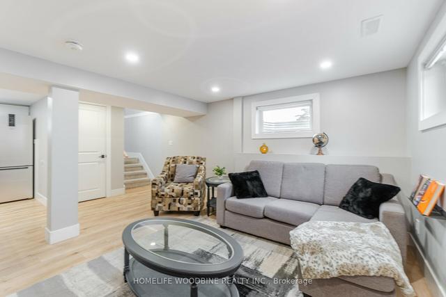 107 Winchester Blvd, House detached with 3 bedrooms, 2 bathrooms and 3 parking in Hamilton ON | Image 9