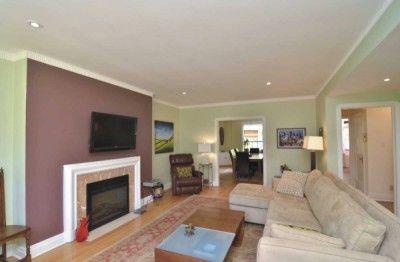 7 Otter Cres, House detached with 4 bedrooms, 3 bathrooms and 2 parking in Toronto ON | Image 2