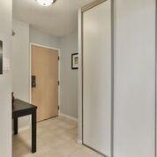 802 - 95 Lombard St, Condo with 1 bedrooms, 1 bathrooms and 1 parking in Toronto ON | Image 1