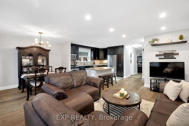 6 Kebral Ave, House detached with 3 bedrooms, 2 bathrooms and 5 parking in Toronto ON | Image 2