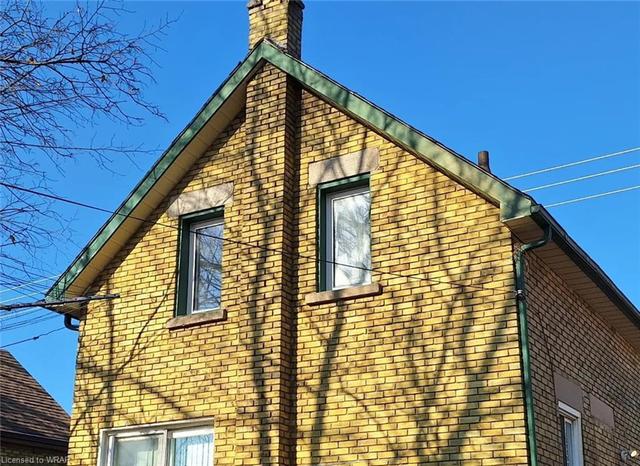 411 Victoria Street S, House detached with 2 bedrooms, 1 bathrooms and 2 parking in Kitchener ON | Image 8