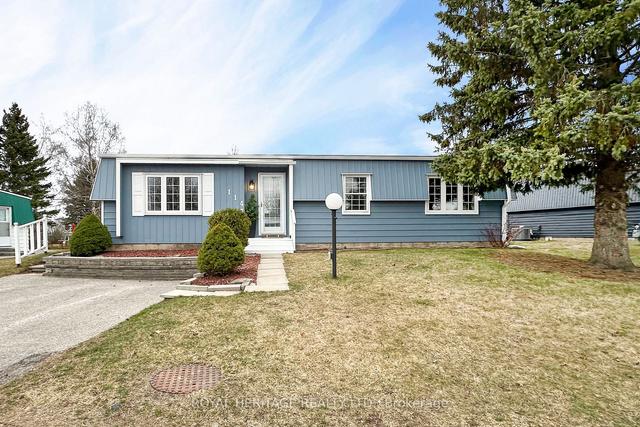 114 Bluffs Rd, House detached with 2 bedrooms, 1 bathrooms and 2 parking in Clarington ON | Image 1