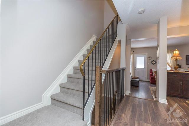 389 Pickford Drive, Townhouse with 3 bedrooms, 3 bathrooms and 3 parking in Ottawa ON | Image 15