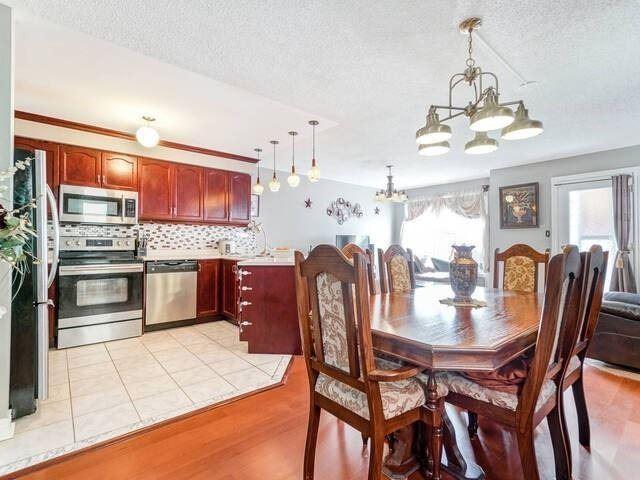 18 Woodhaven Dr, House semidetached with 3 bedrooms, 4 bathrooms and 3 parking in Brampton ON | Image 13