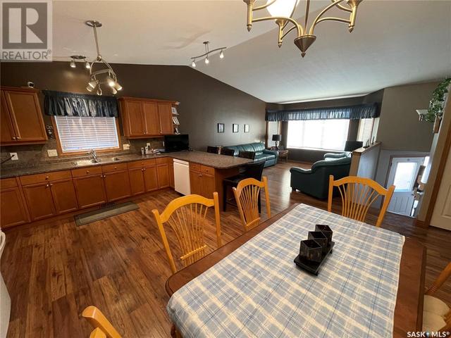 3322 37th Street W, House detached with 4 bedrooms, 3 bathrooms and null parking in Saskatoon SK | Image 6