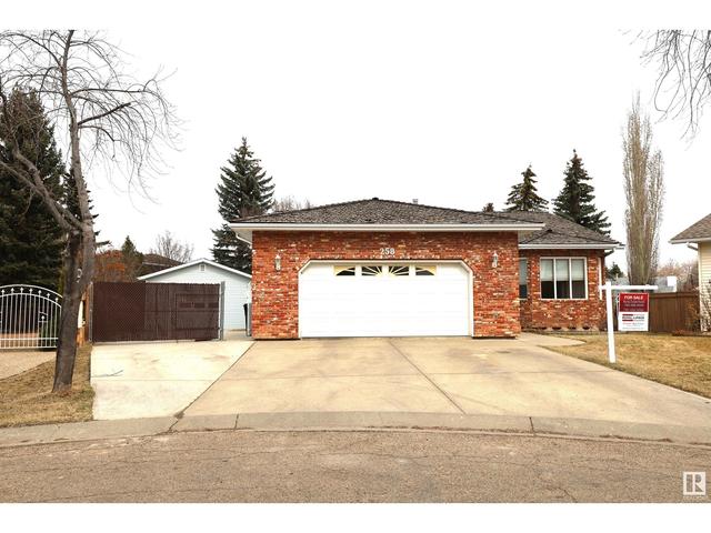 258 Burton Rd Nw, House detached with 5 bedrooms, 3 bathrooms and 8 parking in Edmonton AB | Image 1