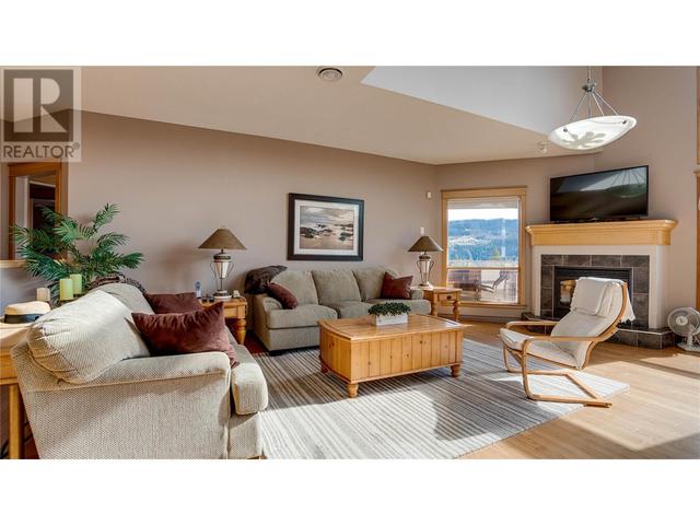 203 - 3473 Lakeview Place, House attached with 3 bedrooms, 2 bathrooms and 2 parking in North Okanagan F BC | Image 17