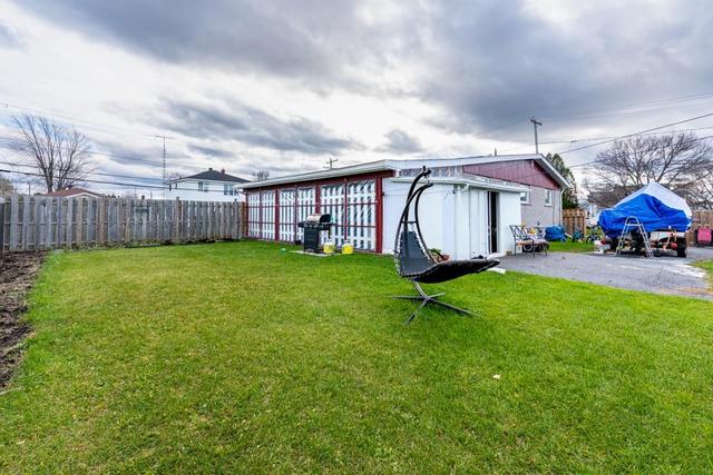 1401 Lascelle Avenue, House detached with 3 bedrooms, 1 bathrooms and 4 parking in Cornwall ON | Image 20